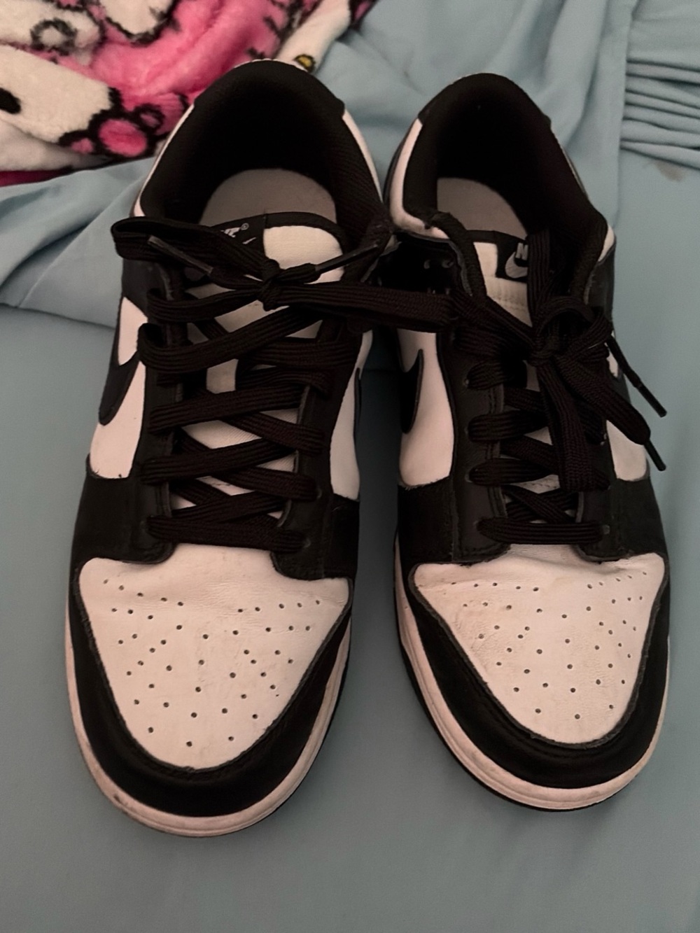 Nike Black and White Women's Athletic Shoes